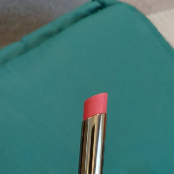 Mary Kay True Dimensions Lipstick - Coral Bliss - Picture 2 of 3
